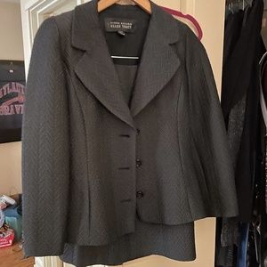 Ellen Tracey Small Petite Gorgeous Skirt and Blazer Suit